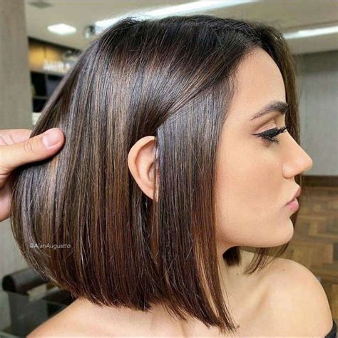 Rinna is known for using many variations of a shorter length haircut style that can be fashioned with highlights and razor ends to produce a brilliant, textured look. The hair must...