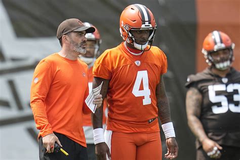 Browns’ Watson makes pitch for Hopkins to reunite with him in Cleveland