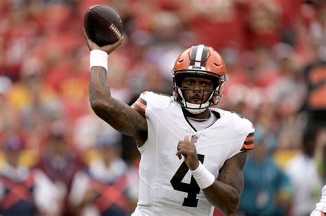 Browns QB Deshaun Watson selected as 1 of 5 team captains on eve of 1st full season after suspension