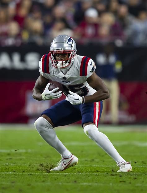 Browns add backfield depth, acquire RB Pierre Strong Jr. in trade from Patriots for T Wheatley