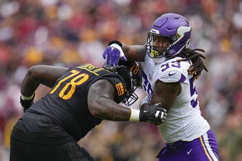 Browns agree to acquire Pro Bowl defensive end Za’Darius Smith from Vikings, AP source says