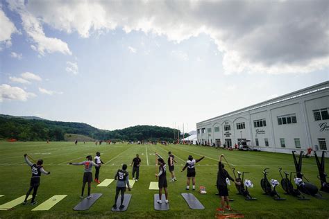 Browns open training camp in West Virginia’s scenic mountains, begin climb toward 2023 season