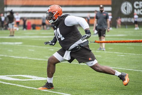 Browns rookie tackle Dawand Jones defends love of football, commitment to game