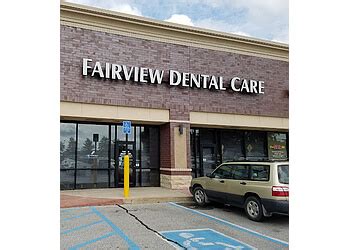 Bruce Maxwell , DDS Dentist in 65201