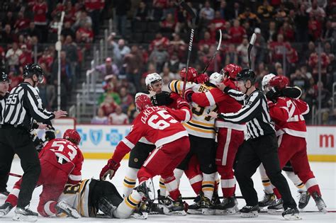 Bruins’ comeback falls short in 5-3 loss to Wings