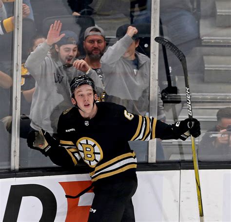 Bruins bring up top prospect Mason Lohrei from Providence