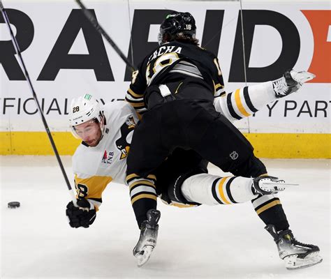 Bruins lose wild one to Penguins, 6-5