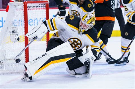 Bruins notebook: Jim Montgomery clears the air with Jeremy Swayman