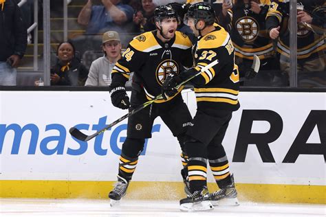 Bruins tough out 5-3 win in Detroit