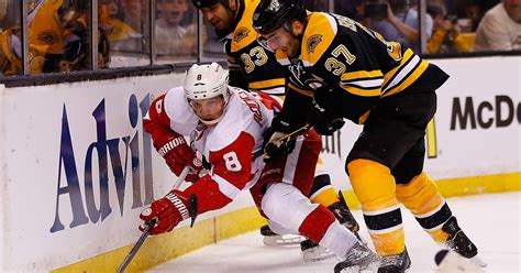 Bruins vs red wings. Detroit goalie Thomas Greiss made 32 saves as the Red Wings fell to 4-5-2 this season. With the win, the Bruins improved to 5-3-0 on the year and 4-0-0 at home. 