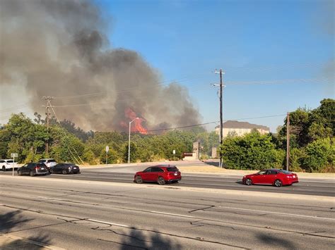 Brush fire near Cedar Park apartment complex forces some to evacuate