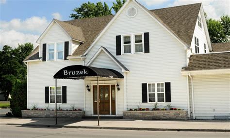 Bruzek Funeral Home. Elmer Barta . August 17, 1921 - September 7, 2014. Elmer Barta, age 93 of New Prague, died Sunday, September 7, 2014 at Mala Strana Health Care Center in New Prague. Elmer was born August 17, 1921 in Lonsdale, MN to Edward J. & Emma (Rezac) Barta. He attended Lonsdale schools, graduated from Faribault High School, and ....