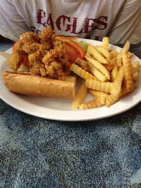 Bryant's seafood world menu. Robert Irvine arrived in Fayetteville, Ga., to help owner Lisa Howard revive Longbranch Steak and Seafood, the restaurant her husband Lindsay gave her two years ago as a wedding gift. Robert and ... 