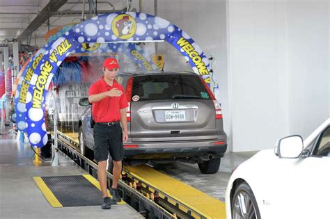 The Carwash Manager's primary responsibility is to provide best-in-class express carwashes combined with state-of-the-art carwash equipment and top level service to customers. Candidates must have previous Carwash management experience and possess mechanical skills in order to be considered for this role.