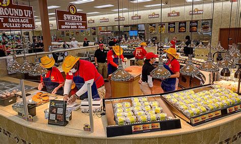 Buc-ee’s new Springfield store, located right off Route 66, is expected to open in 2024, according to the company’s website. It will occupy 53,000 square feet and offer 120 fuel stations outside, with thousands of snack, meal and drink options to purchase inside. In comparison, the average size of a U.S. supermarket was just over 48,000 …