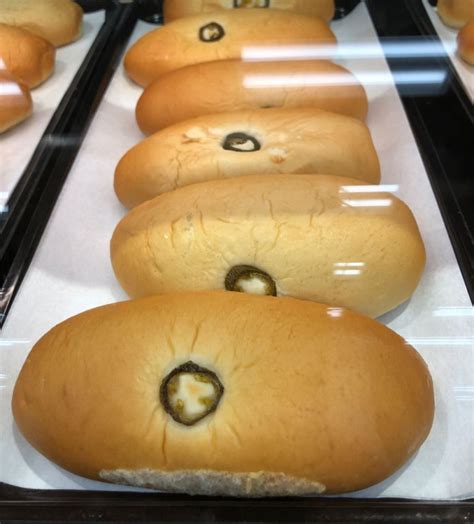 Buc ee's kolache calories. Serving Size: oz (28g ) Amount Per Serving. Calories 90. Calories from Fat 10. % Daily Value*. Total Fat 1g. 2 %. Saturated Fat 0.5g. 