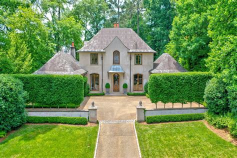 Buckhead atlanta houses. Things To Know About Buckhead atlanta houses. 
