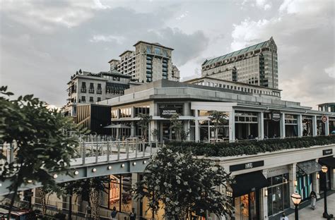 Buckhead village atlanta. Shop All CENTER HOURS Monday - Saturday 11AM - 7PM Sunday 12PM - 6PM Please contact our shops and restaurants directly for their hours of operation 