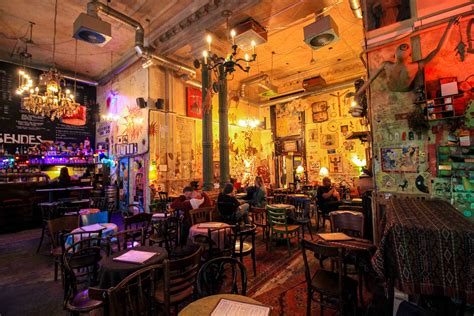 Budapest ruin bars. Szimpla Kert, the mother of all ruin bars. Photo: Tas Tóbiás #29 - Grab a drink at a ruin bar: Budapest’s ruin bars started when a few creatively minded locals opened unpretentious drinking joints inside the neglected buildings of the old Jewish Quarter that barely escaped the bulldozers. Cheap drinks and a … 