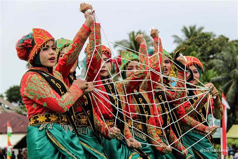 51 gambar meja makan oval minimalis unik dan estetik