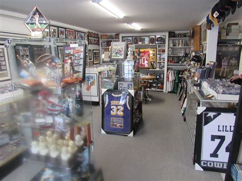 Buds Sportscards and Memorabilia Meredith NH