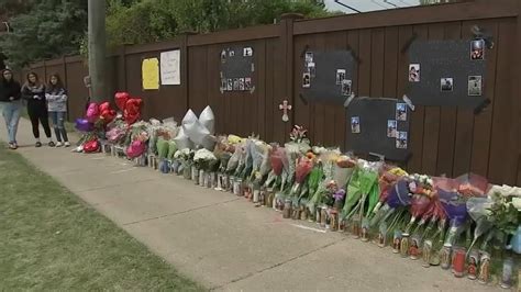 Buffalo Grove High School students return to class after 4 classmates killed in crash