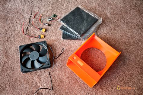 Build a DIY Solder Smoke Extractor for Under $20!