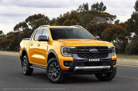 Build a ford ranger. The curb weight of a 2014 Ford Ranger is 3,136 pounds, or 1,425 kilograms. The gross weight is 4,500 pounds, or 1,950 kilograms. The Ranger can be either a four-by-two or four-whee... 