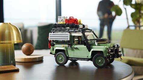 Build your own Land Rover Defender...with Lego Auto News