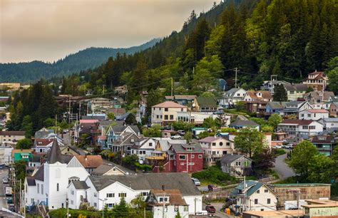 Building a House in Alaska The Ultimate Guide to Building in the Last