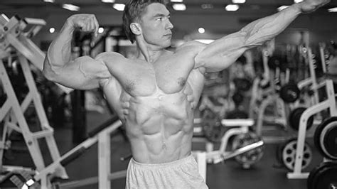 Building a Powerful V Shape