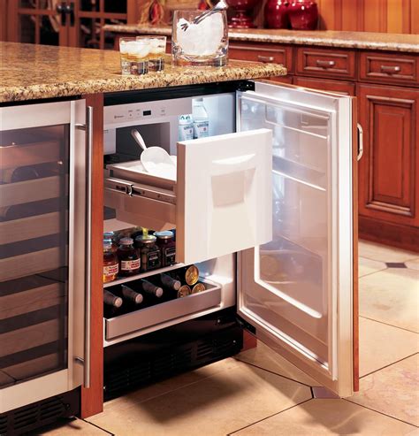 Built-In / Undercounter Wine Refrigerators - CompactAppliance.com