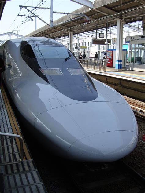 Bullet train from tokyo to osaka. Osaka to Sapporo by Train. To get to Sapporo from Osaka, you will need to make a transfer in Tokyo. From Shin-Osaka Station (not to be confused with Osaka Station), take the Shinkansen Nozomi to Tokyo Station. Travel time: 2 hours, 33 minutes. Reserved seat fee: ¥5700 ($51, P2550); Unreserved seat fee: ¥4870 ($44, P2180). 
