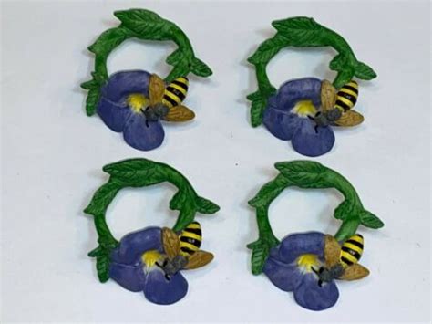 Bumble Bees Green Leaves Violet Purple Bud Flowers 4 Napkin