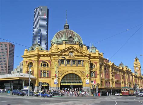 Bundoora to Flinders Street Station Pharmacy, Melbourne with …