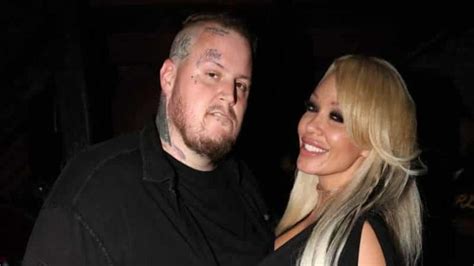 Jelly Roll is married to Bunnie DeFord aka Bunnie XO. The 42-year-old is a model, podcast host and YouTuber who owns Dumb Blonde Productions, and self …