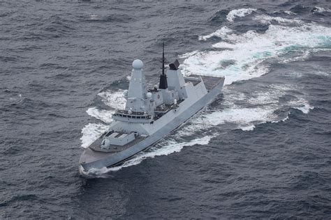 Buque de Marina Real británica derriba dron de ataque contra embarcaciones en el Mar Rojo