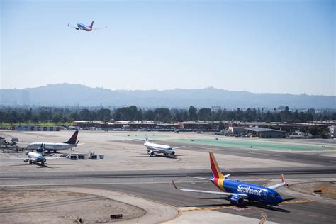 Burbank airport flights today. Use our widgets and online alerts to keep track of potential Burbank Airport flight delays, cancellations, and any changes in status. Burbank Airport Flights. Check out the schedule of BUR flight arrivals & departures! Use our free tool to receive flight alerts! 