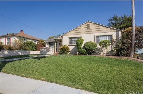 Burbank homes for lease. 4 Bedroom Houses for Rent in Burbank, CA Listing Price of $4,153 takes into account the One Month Free Off 13 Month Lease Move In Special. Lease price is $4,500. 