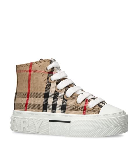 Burberry Kids Sneakers: The Epitome of Style and Comfort for Young Trendsetters