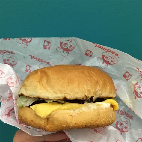 Burger yum. Located in Downtown Harrisburg, BurgerYum is an antibiotic & hormone free restaurant. Photos by Kapture Photos. Come enjoy a hot, juicy hamburger or cheeseburger fresh off … 