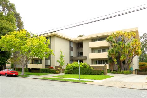 Burlingame ca apartments. See all available apartments for rent at The Capri in Burlingame, CA. The Capri has rental units ranging from 825-935 sq ft starting at $2500. 