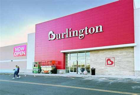 About Burlington - Fairview Heights, IL. Burlington is a major discount retailer offering WOW deals on customers' favorite brands for the entire family and home at up to 60% off other retailers' prices* every day. Your store in Fairview Heights, IL includes fashionable clothing for women, men, kids and baby, along with beauty, shoes, accessories, home …. Burlington coat factory hours near me