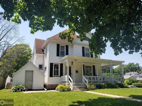 Burlington iowa homes for sale. Dine at one of the many fantastic r. $379,900. 3 beds 3 baths 2,456 sq ft 871 sq ft (lot) 206 N 4th St #502, Burlington, IA 52601. ABOUT THIS HOME. Mississippi River - Burlington, IA home for sale. The McConnell Lofts are luxurious loft-style condominiums that combine the elegance and beauty of turn of the century architecture with the vibrancy ... 