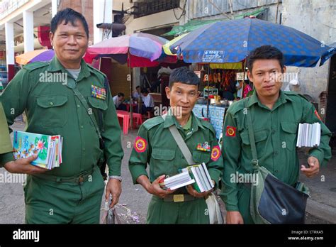 Burma Army Seeks First Female Applicants - irrawaddy.com