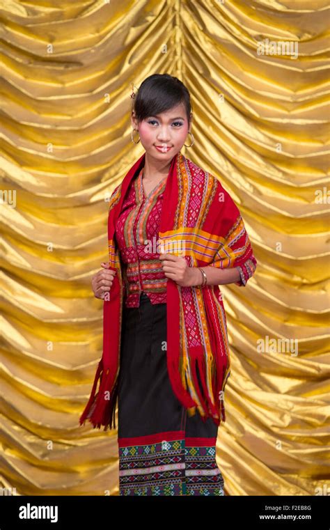 Burmese clothing - Wikipedia