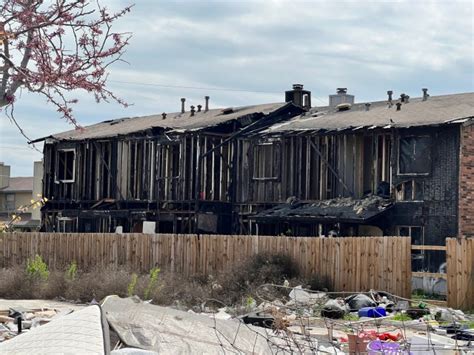 Burned homes sit for months in Texas
