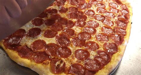 Burratinos. Shop online for delicious artisan pizza, sauces, gift cards and more from Burattino Pizza. Enjoy fast delivery or pickup from three locations. 
