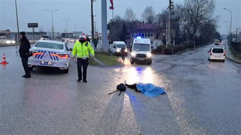 Bursa'da direksiyon sınavında otomobilin çarptığı sürücü kursunun aracındaki 4 kişi yaralandıs