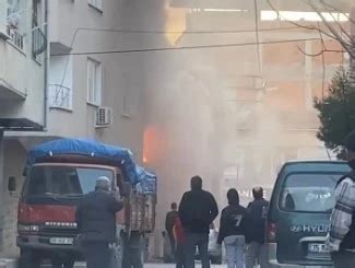 Bursa’da binanın 2. katı alev alev yandı